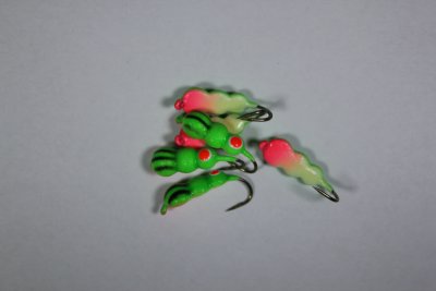 Halv Trekula - Rosa/Grön med Ränder Glow - 5 mm